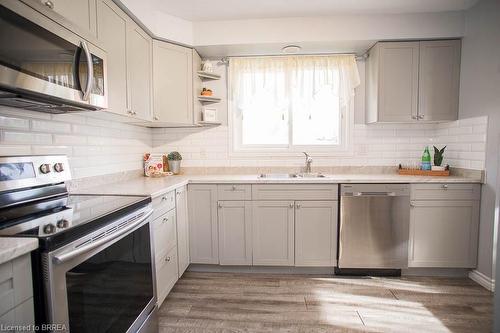 47 Coulbeck Road, Brantford, ON - Indoor Photo Showing Kitchen With Double Sink