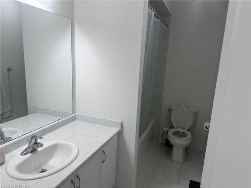 110 Flagg Avenue, Paris, ON - Indoor Photo Showing Bathroom