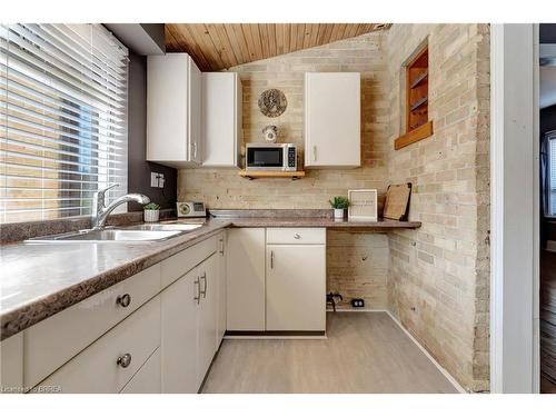 9 Richardson Street, Cambridge, ON - Indoor Photo Showing Kitchen With Double Sink