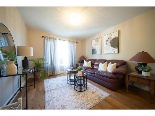 21 Galileo Boulevard, Brantford, ON - Indoor Photo Showing Living Room