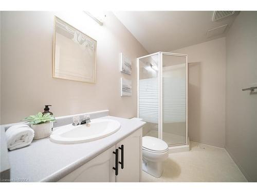 21 Galileo Boulevard, Brantford, ON - Indoor Photo Showing Bathroom