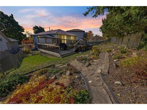 20 Farmington Place, Kitchener, ON - Outdoor With Deck Patio Veranda