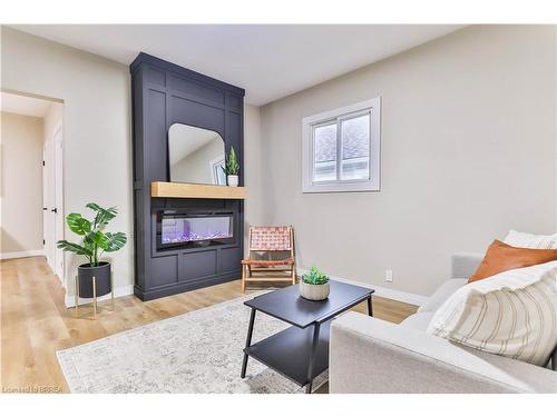 141 Bruce Street, Brantford, ON - Indoor Photo Showing Living Room With Fireplace