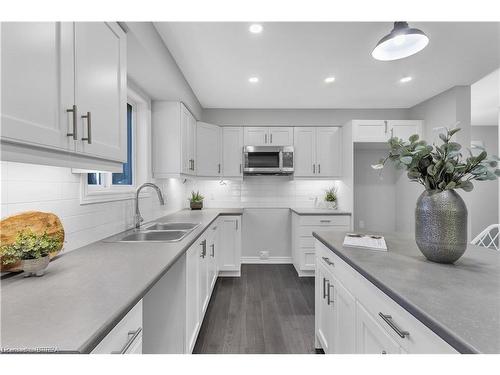 94 Sovereign Street W, Waterford, ON - Indoor Photo Showing Kitchen With Double Sink