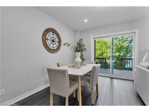 94 Sovereign Street W, Waterford, ON - Indoor Photo Showing Dining Room