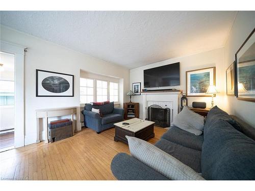 21 Frederick Street, Brantford, ON - Indoor Photo Showing Living Room With Fireplace