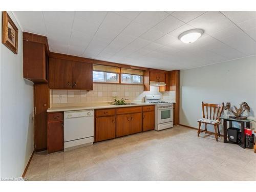 21 Janet Street, Port Colborne, ON - Indoor Photo Showing Kitchen With Double Sink