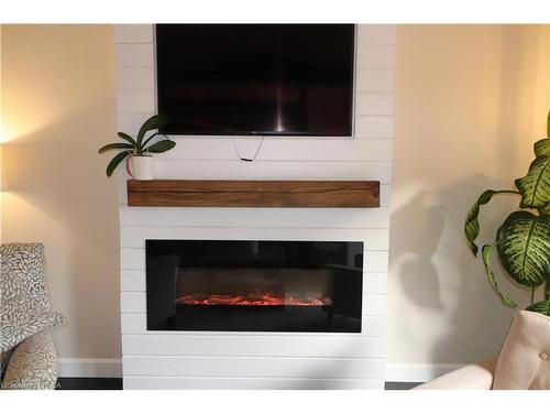 50019 John Wise Line, Aylmer, ON - Indoor Photo Showing Living Room With Fireplace