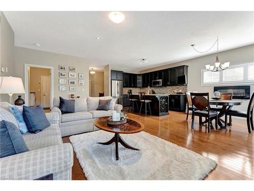 3-190 Argyle Street, Simcoe, ON - Indoor Photo Showing Living Room