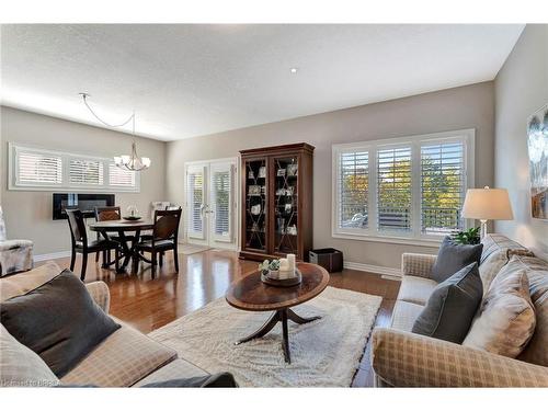 3-190 Argyle Street, Simcoe, ON - Indoor Photo Showing Living Room