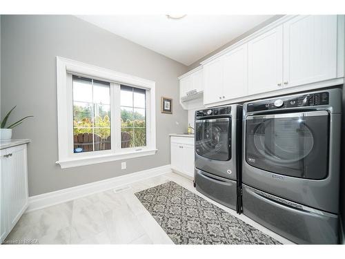 523 Blue Lake Road, St. George, ON - Indoor Photo Showing Laundry Room