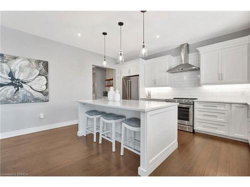 138 Kingsview Drive, Stoney Creek, ON - Indoor Photo Showing Kitchen With Stainless Steel Kitchen With Upgraded Kitchen