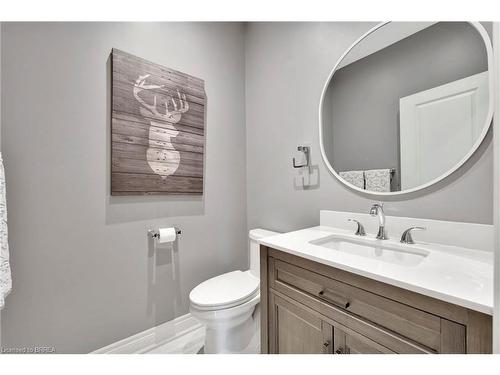 138 Kingsview Drive, Stoney Creek, ON - Indoor Photo Showing Bathroom