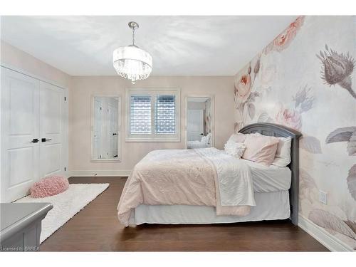 138 Kingsview Drive, Stoney Creek, ON - Indoor Photo Showing Bedroom