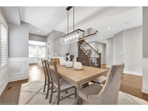 138 Kingsview Drive, Stoney Creek, ON - Indoor Photo Showing Dining Room