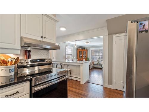 46 Devon Street, Brantford, ON - Indoor Photo Showing Kitchen