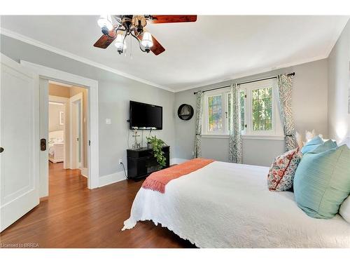 6 Lincoln Avenue, Brantford, ON - Indoor Photo Showing Bedroom