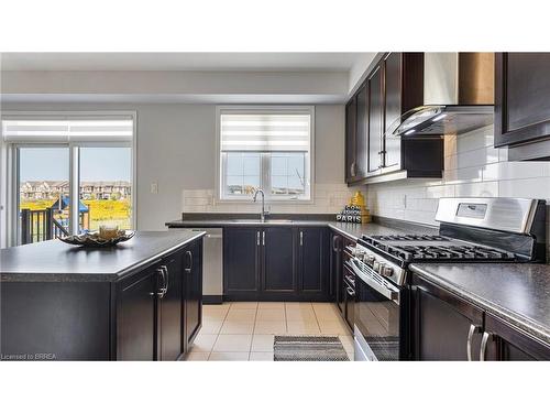 2 Turnbull Drive, Brantford, ON - Indoor Photo Showing Kitchen