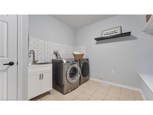 2 Turnbull Drive, Brantford, ON - Indoor Photo Showing Laundry Room