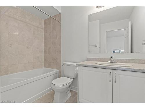 65 Hartley Avenue, Paris, ON - Indoor Photo Showing Bathroom