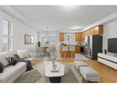 65 Hartley Avenue, Paris, ON - Indoor Photo Showing Living Room