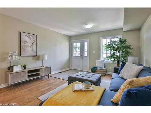 28A Grandview Street, Brantford, ON - Indoor Photo Showing Living Room