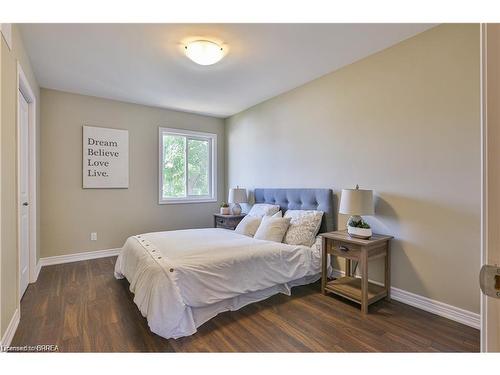 28A Grandview Street, Brantford, ON - Indoor Photo Showing Bedroom