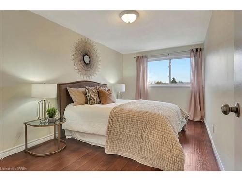 63-14 Williamsburg Road, Kitchener, ON - Indoor Photo Showing Bedroom