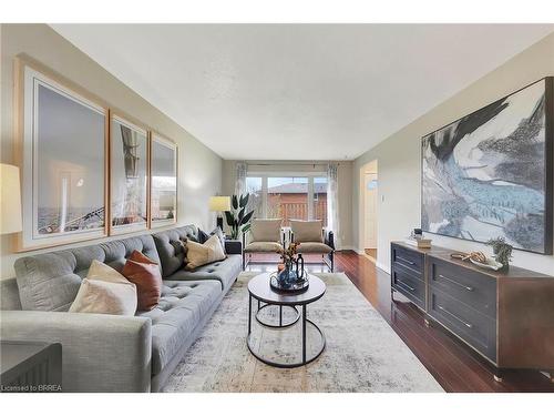 63-14 Williamsburg Road, Kitchener, ON - Indoor Photo Showing Living Room