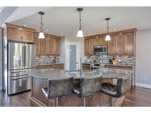 501 Sparkys Lane, Woodstock, ON - Indoor Photo Showing Kitchen With Upgraded Kitchen