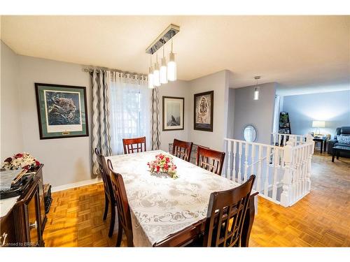 7 Fieldgate Drive, Brantford, ON - Indoor Photo Showing Dining Room