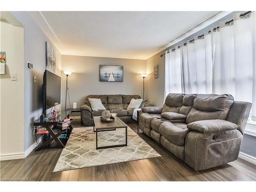 C-43 Metcalfe Crescent, Brantford, ON - Indoor Photo Showing Living Room