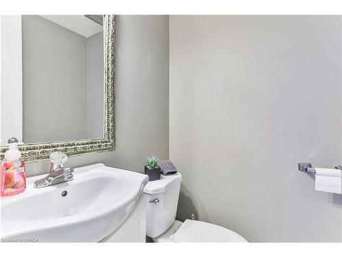 C-43 Metcalfe Crescent, Brantford, ON - Indoor Photo Showing Bathroom