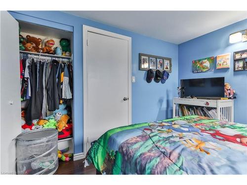 C-43 Metcalfe Crescent, Brantford, ON - Indoor Photo Showing Bedroom