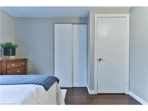 C-43 Metcalfe Crescent, Brantford, ON - Indoor Photo Showing Bedroom