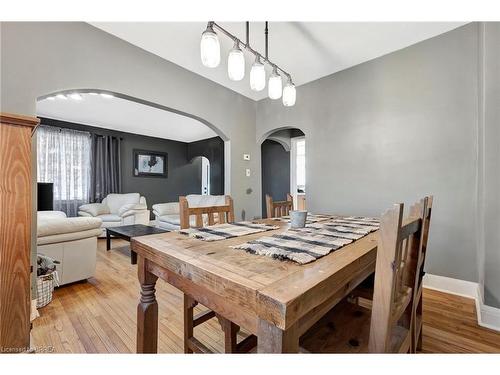 8 Short Street, Cambridge, ON - Indoor Photo Showing Dining Room