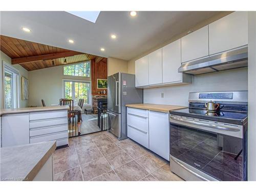 2 Meadowood Drive, St. George, ON - Indoor Photo Showing Kitchen