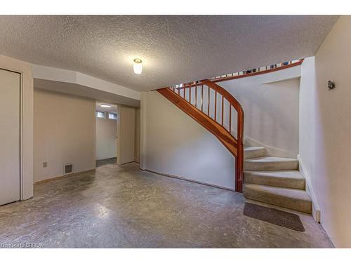 2 Meadowood Drive, St. George, ON - Indoor Photo Showing Other Room