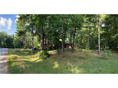 2 Meadowood Drive, St. George, ON - Outdoor