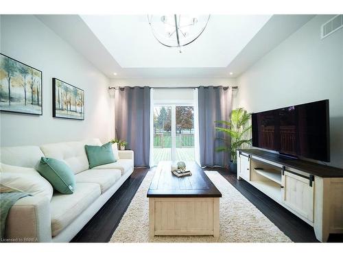 B-17 Cedar Street, Paris, ON - Indoor Photo Showing Living Room