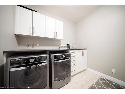 B-17 Cedar Street, Paris, ON - Indoor Photo Showing Laundry Room