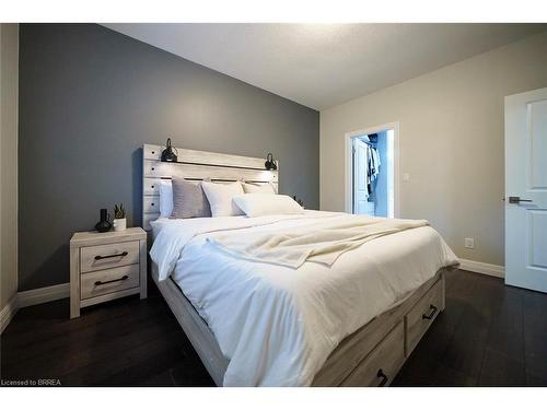 B-17 Cedar Street, Paris, ON - Indoor Photo Showing Bedroom