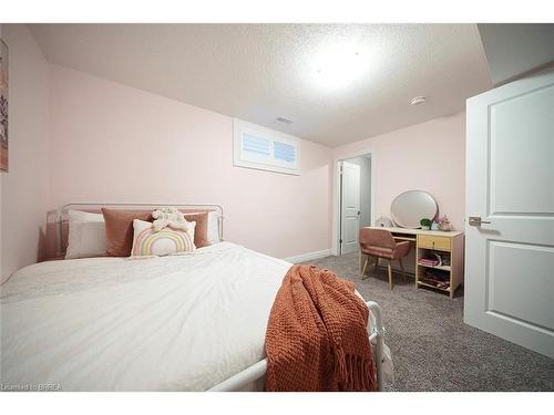 B-17 Cedar Street, Paris, ON - Indoor Photo Showing Bedroom