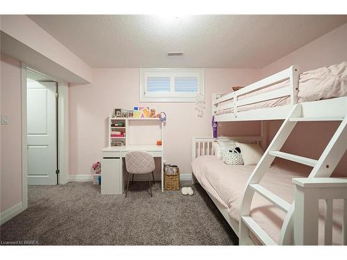 B-17 Cedar Street, Paris, ON - Indoor Photo Showing Bedroom