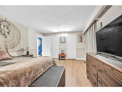 57 12Th Concession, Freelton, ON - Indoor Photo Showing Bedroom