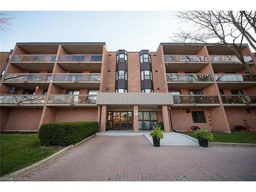 412-88 Toll Gate Road, Brantford, ON - Outdoor With Balcony With Facade