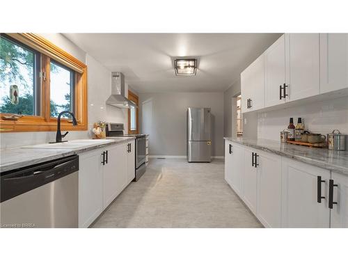 2066 Villa Nova Road, Scotland, ON - Indoor Photo Showing Kitchen