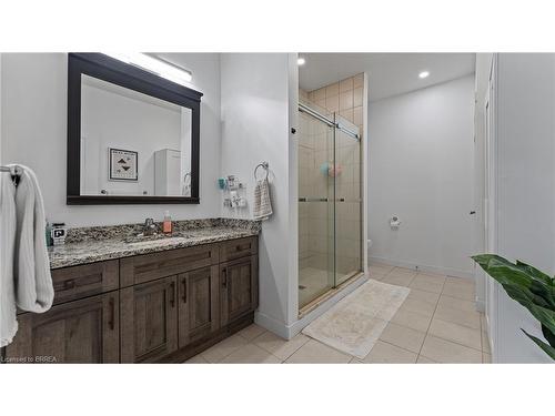 4 Brookfield Lane, Simcoe, ON - Indoor Photo Showing Bathroom