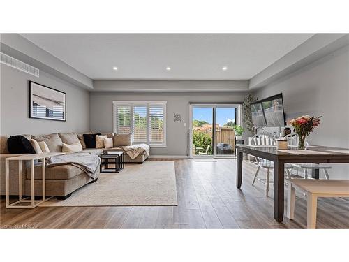 4 Brookfield Lane, Simcoe, ON - Indoor Photo Showing Living Room