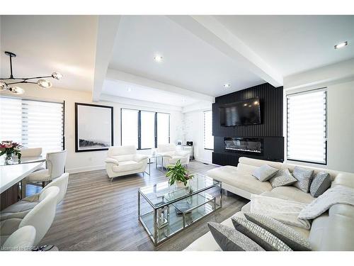 14 Willowbrook Drive, Welland, ON - Indoor Photo Showing Living Room With Fireplace